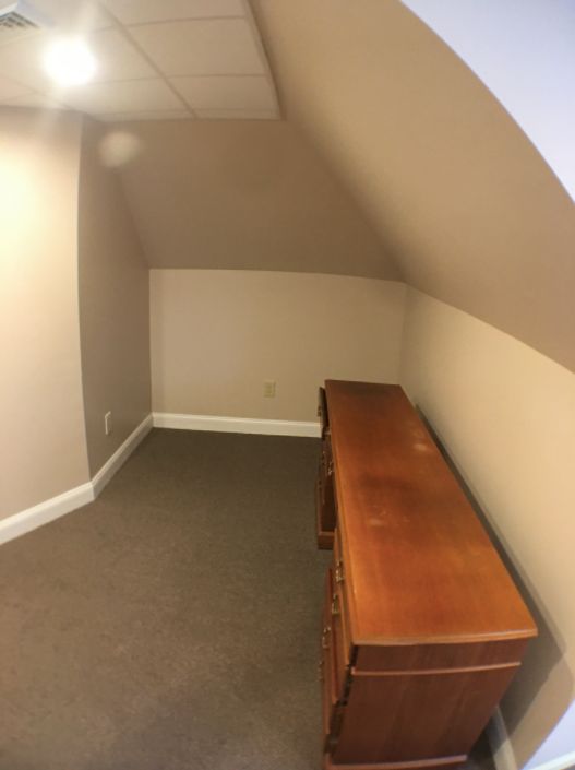 1802 Elm St, Manchester, NH 03104